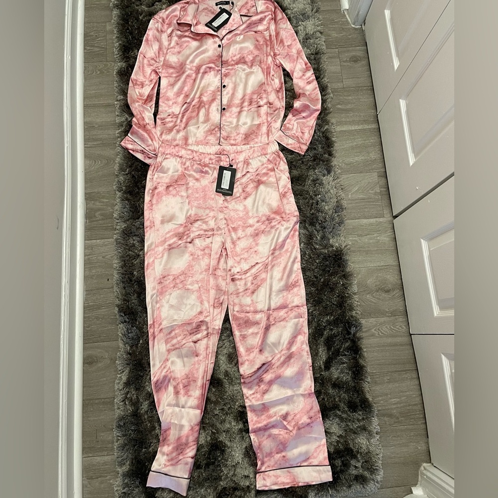 PrettyLittleThing Pink Marble Pajama Set